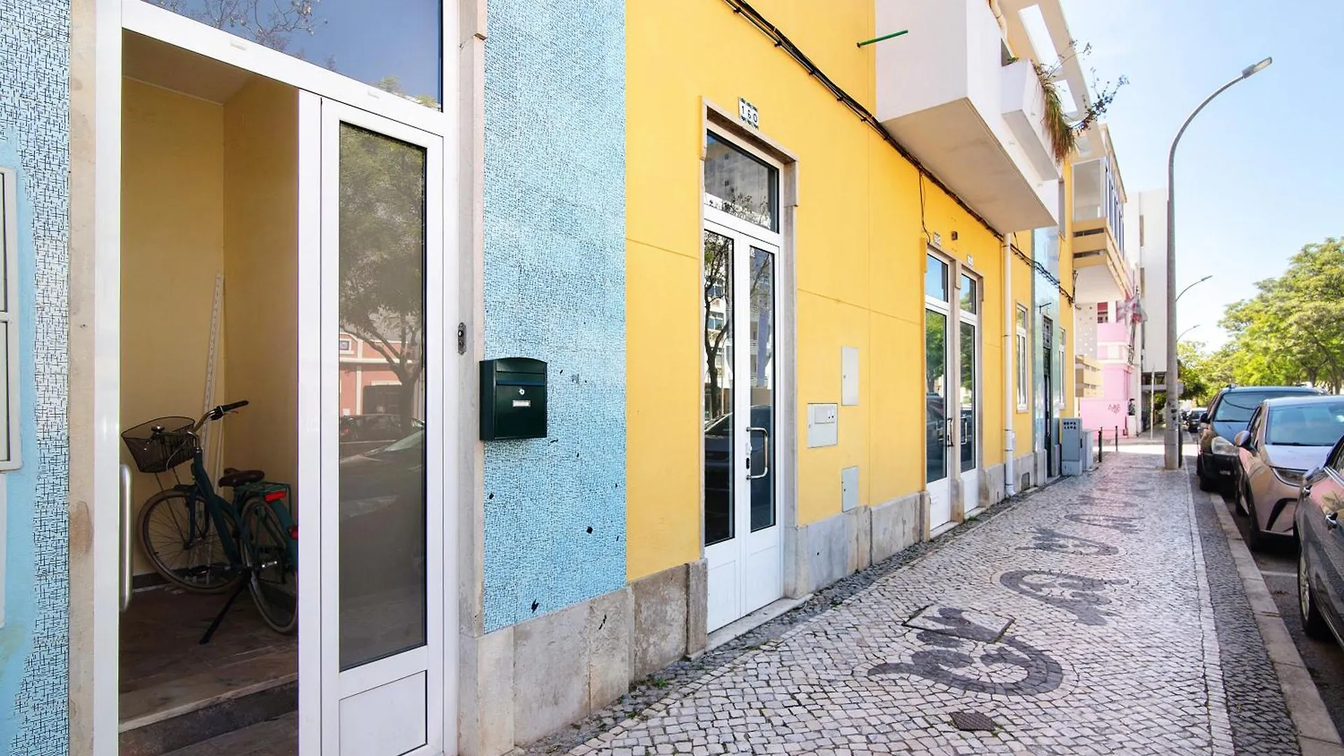 Skipper House Loule 0*,